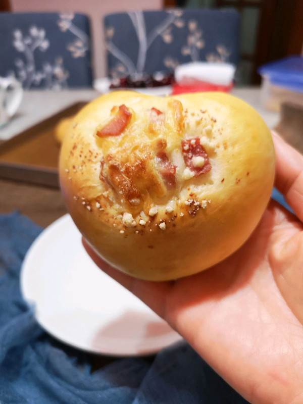 培根芝士爱心餐包