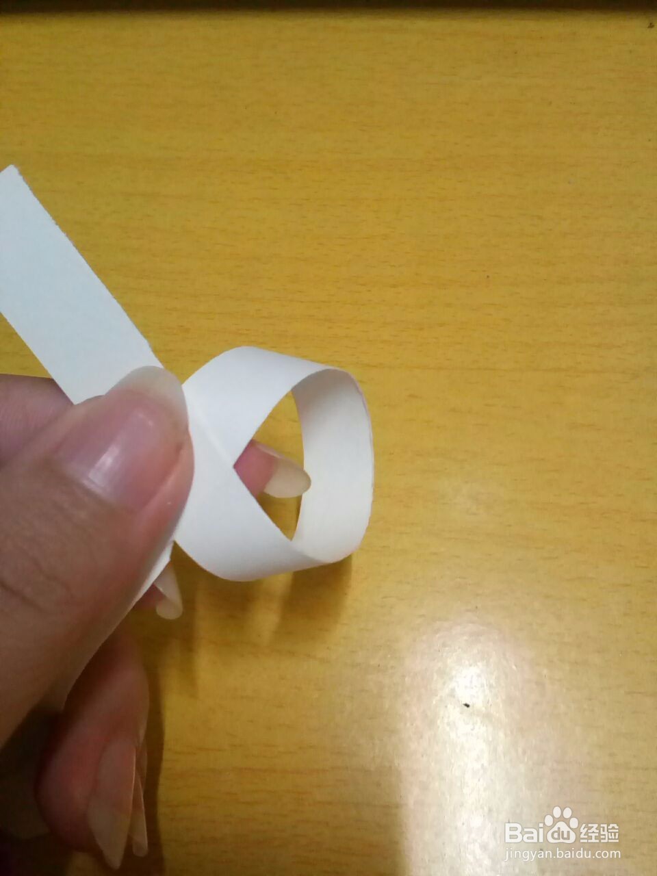 教你如何折塑料管五角星