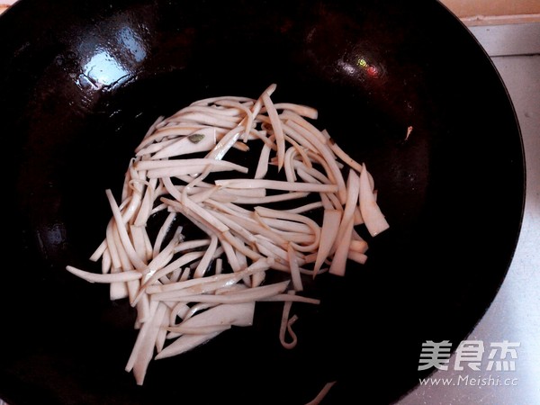 韭菜鲍菇炒虾仁