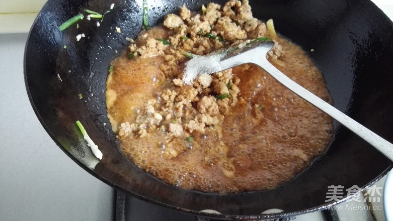 肉末烧野笋的做法