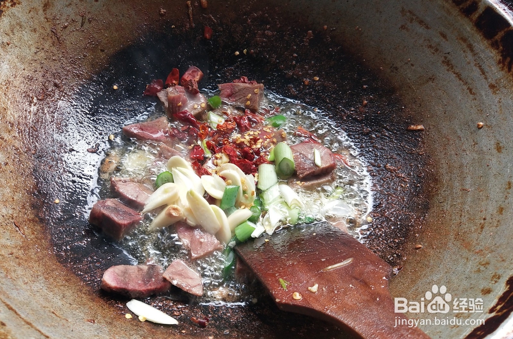 土豆炖牛肉的做法