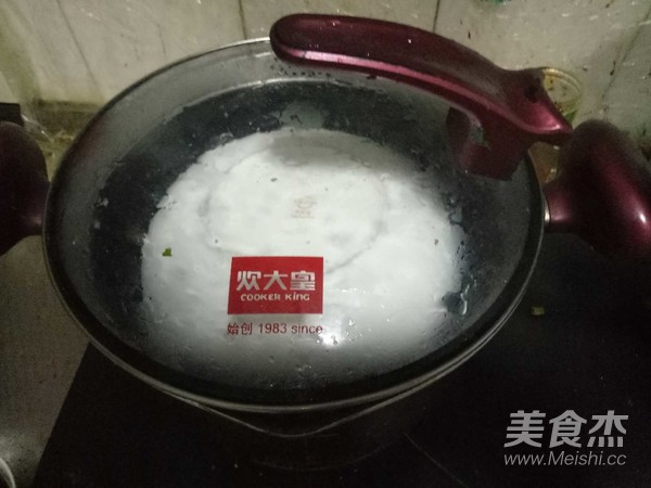 红枣枸杞炖燕窝
