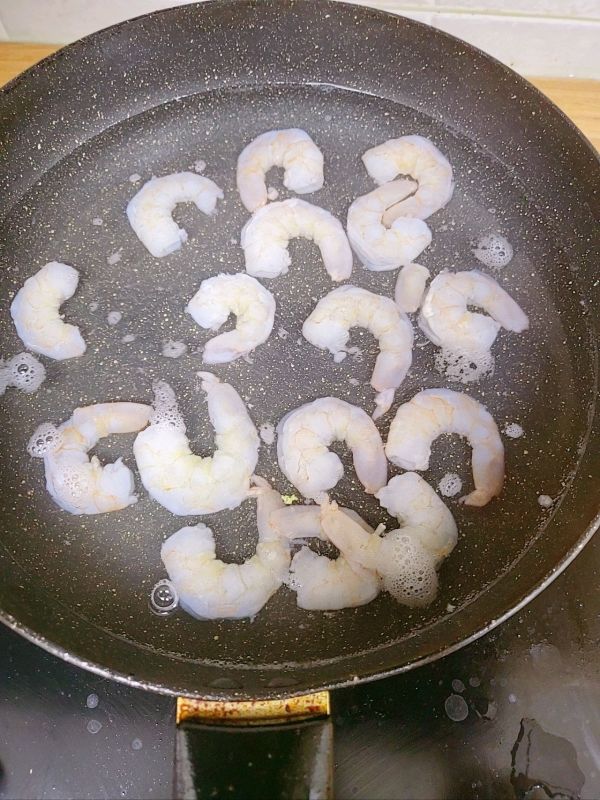 菠菜虾仁熟沙拉