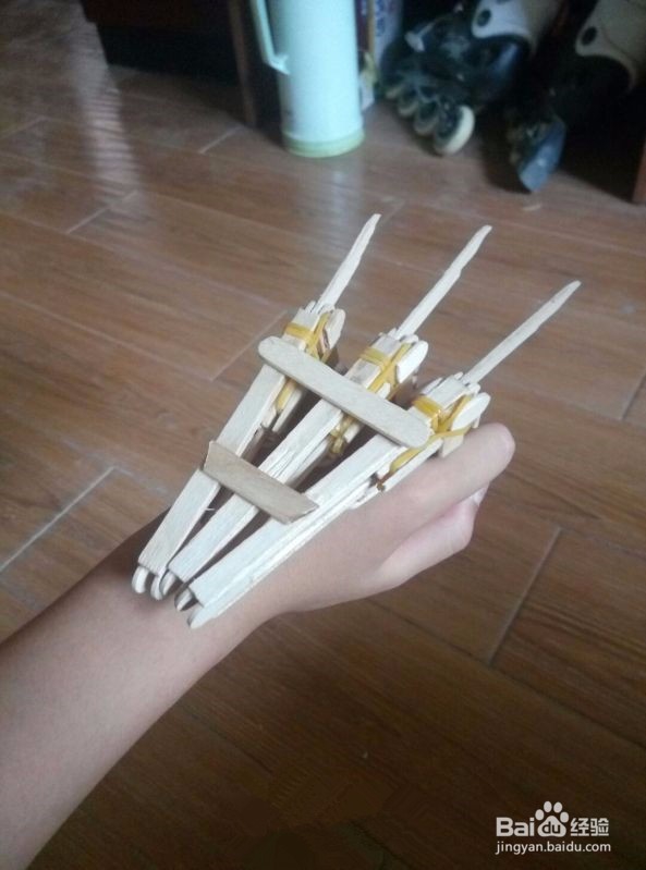 怎么用雪糕棍做金刚狼爪