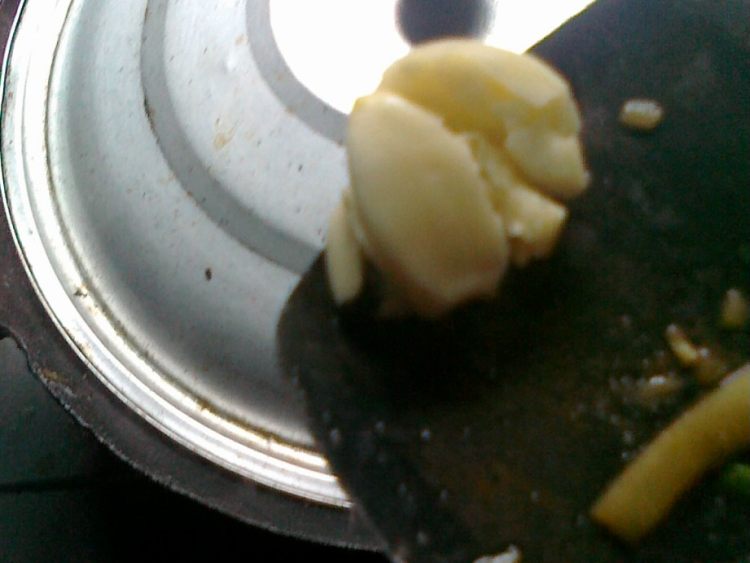 香味十足的蒜味西葫芦丝！