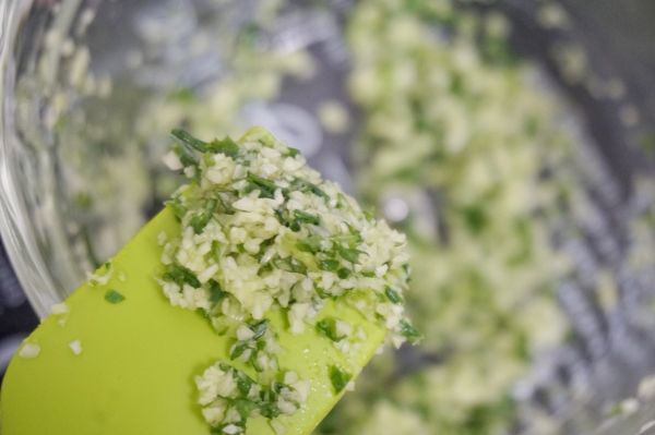 葱香蒜泥吐司条