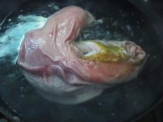 大厨教你猪肚最快最干净的清洗方法!