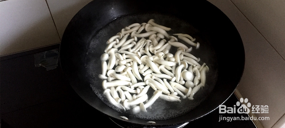 蚝油肉丝菌菇