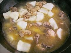 秋季养生食谱——山药土鸡滋补汤