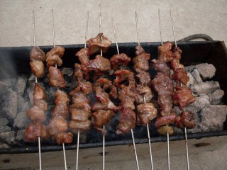 羊肉串怎么烤