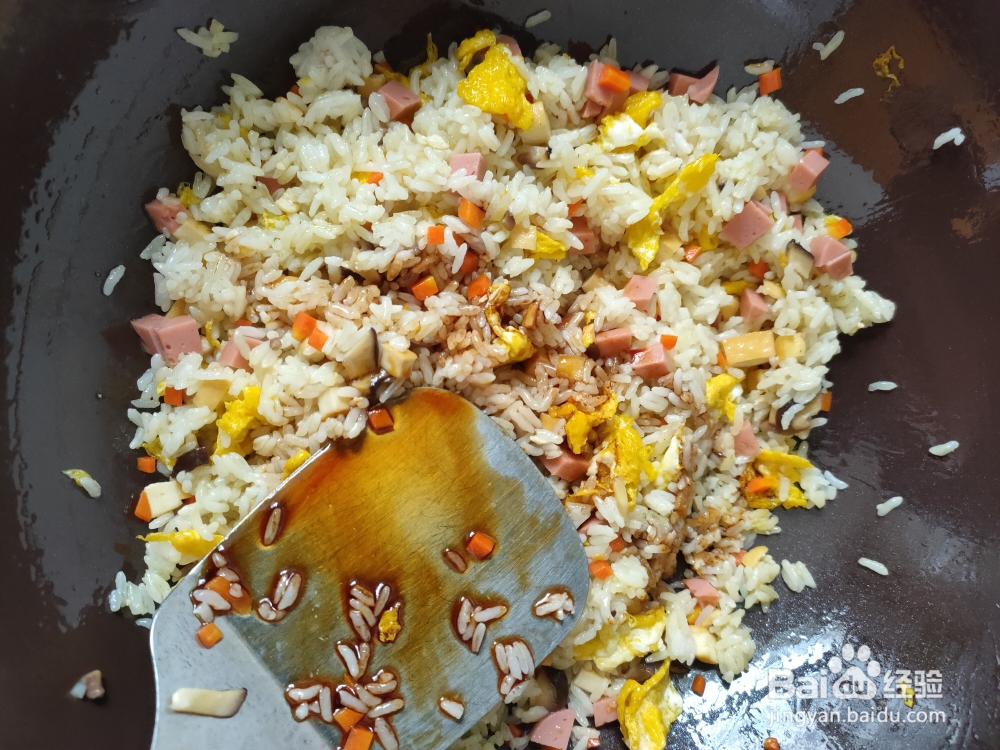 爽脆可口的时蔬鸡蛋炒饭