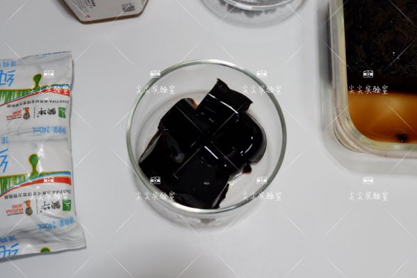 蜜豆牛奶龟苓膏