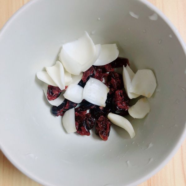 蔓越莓雪梨百合藕粉羹