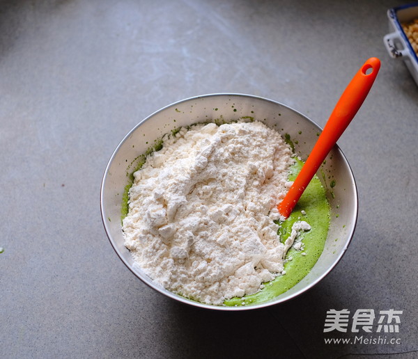 菠菜蒸蛋糕的做法