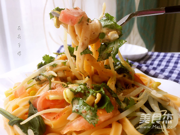 芝麻酱时蔬拌面