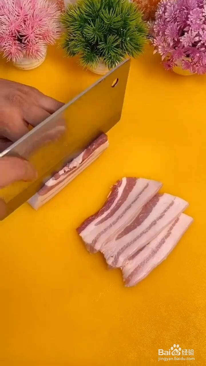 如何制作红烧五花肉？