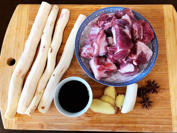 砂锅红烧排骨山药