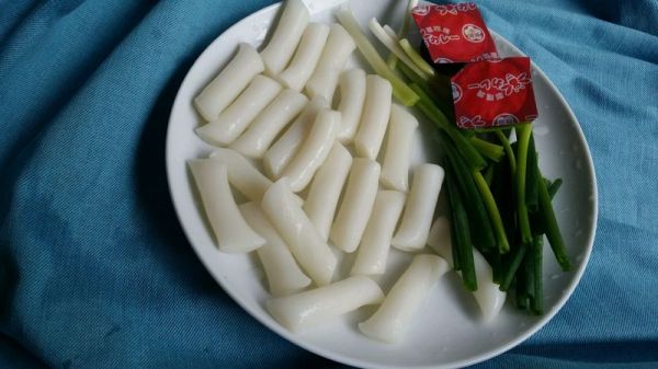 咖喱鲜鱿年糕奄蟹煲