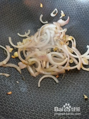 黄油虾仁炒面的做法