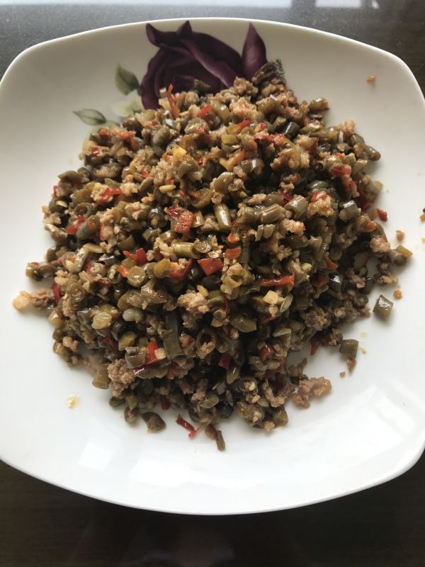 酸豆角肉沫拌米粉