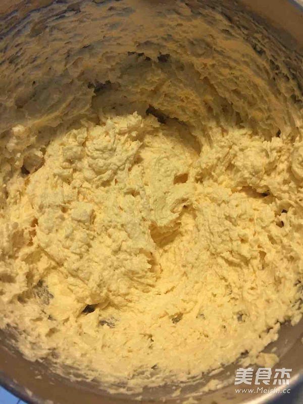 朗姆酒葡萄干磅蛋糕