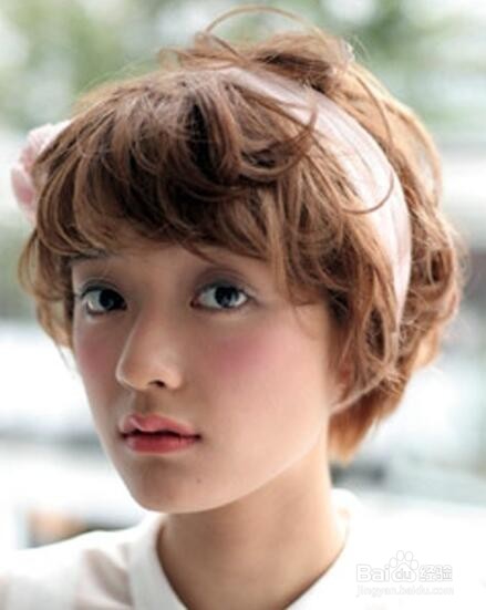 美呆啦！短发丝巾扎发 ，清新又可爱