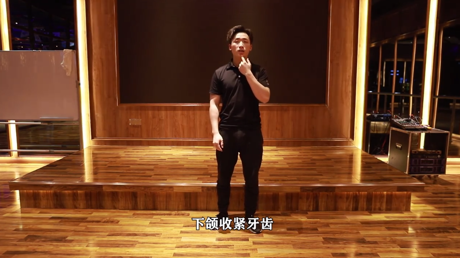肩颈放松训练,防止头部前引