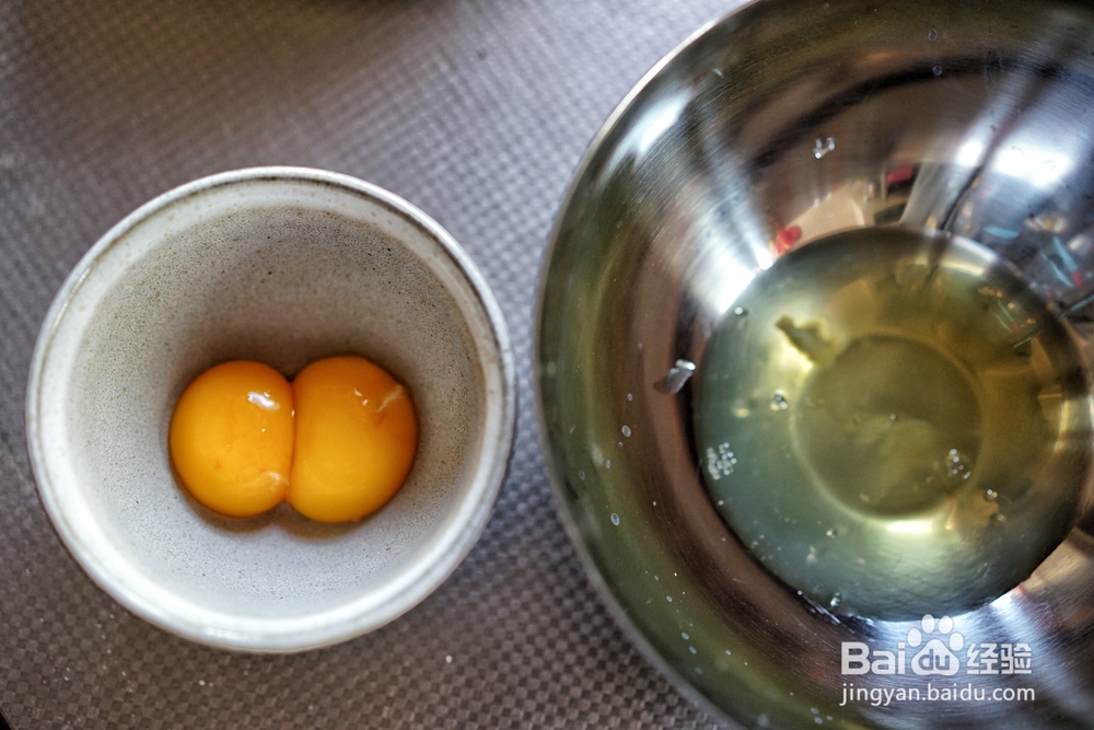 看完就会的抹茶蔓越莓纸杯蛋糕