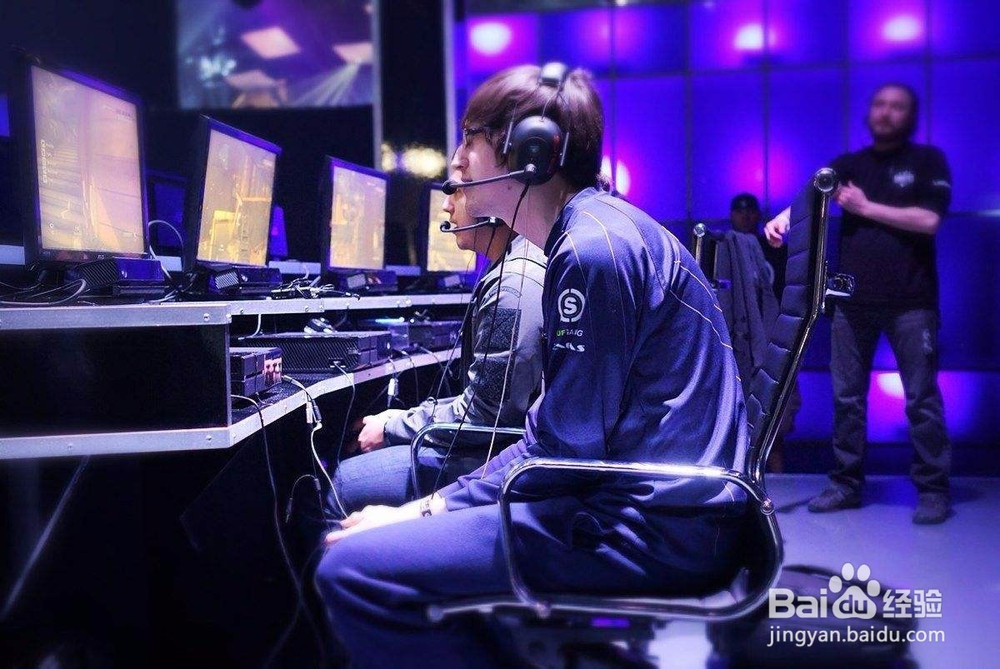 玩英雄联盟的优缺点有哪些?