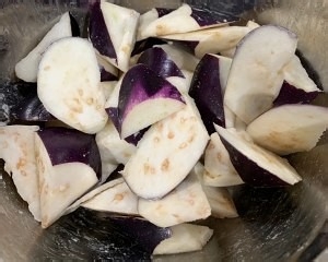 食补养生鱼香茄子的做法