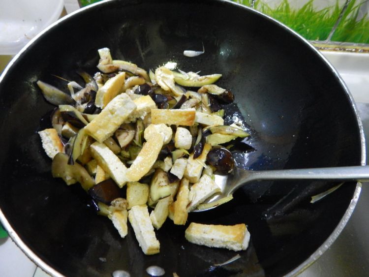 茄子能和豆腐一起吃吗