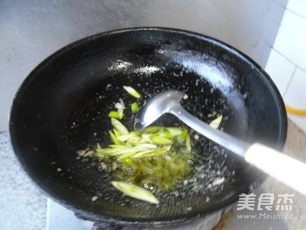 芫爆里脊的做法