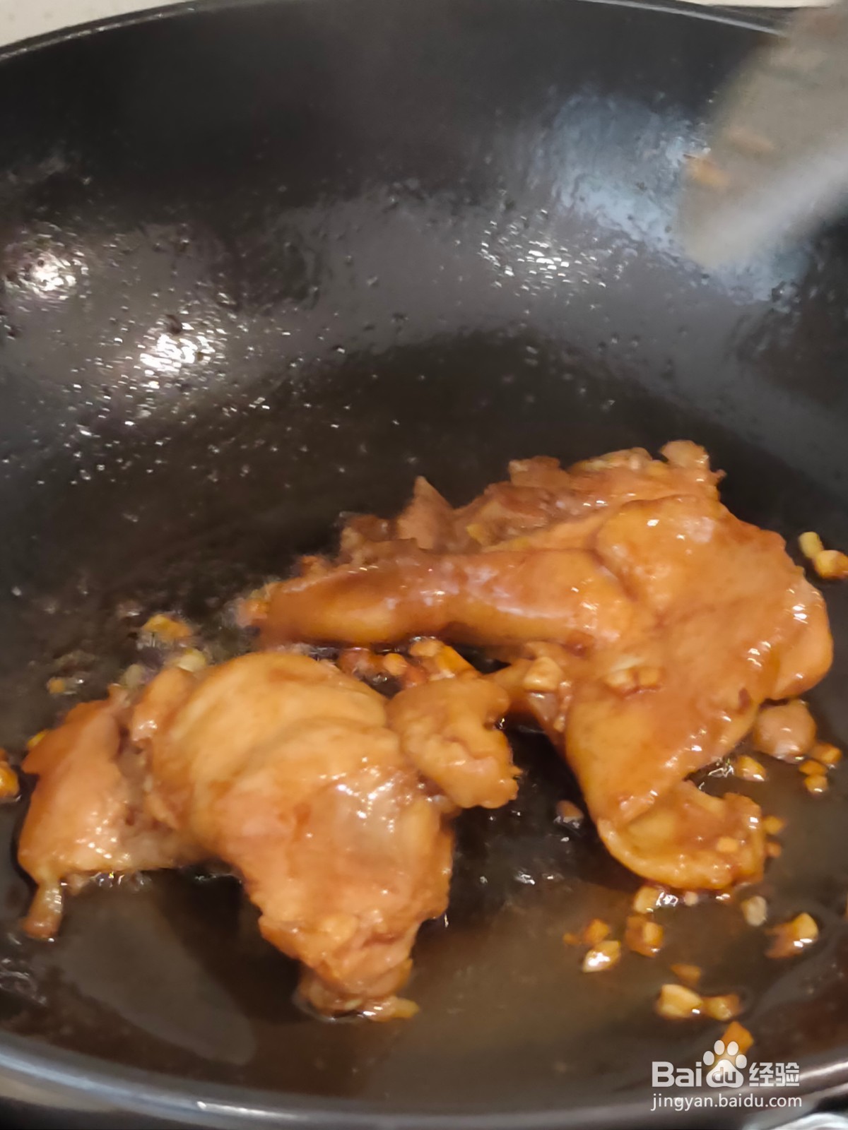 鸡腿怎么做好吃,蒜香鸡腿让你回味无穷