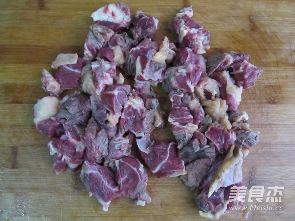 萝卜烧牛肉的做法