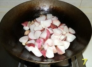水萝卜爆炒五花肉