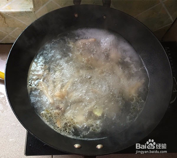 如何做出好吃的鹌鹑蛋烧鸡爪