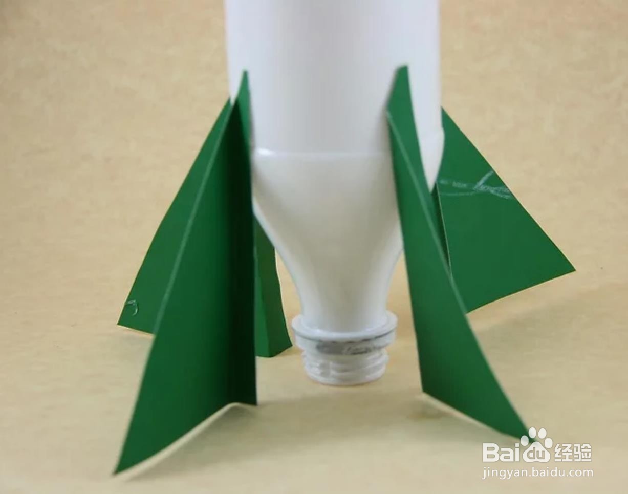 饮料瓶做二级火箭的制作方法