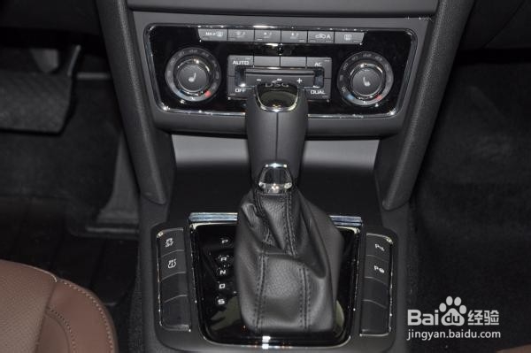 速派自动泊车教程