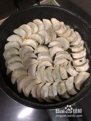 如何做出美味的锅贴