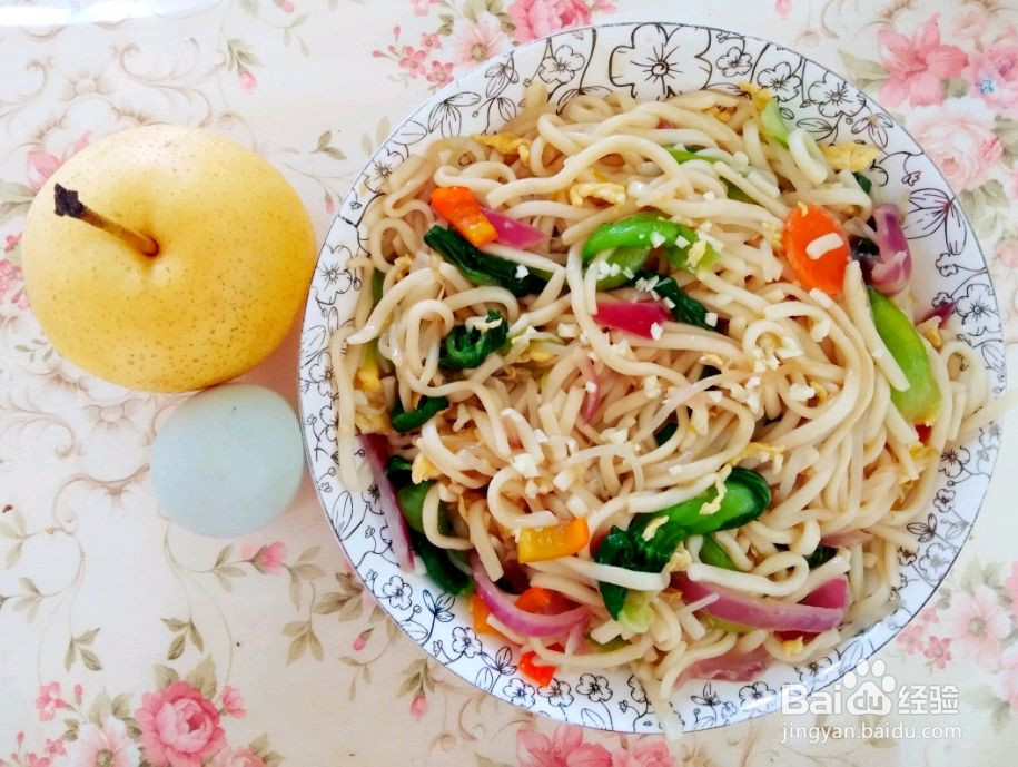 五彩蛋炒面的做法