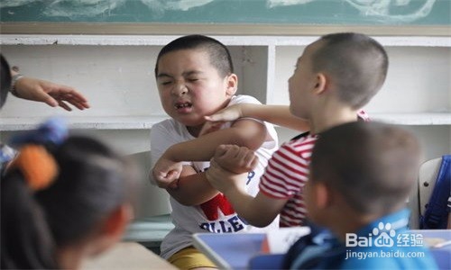 学生之间吵架了怎么办