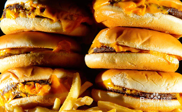 食物广告如何加剧不健康的渴望