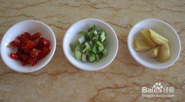 如何制作泡椒干锅带鱼