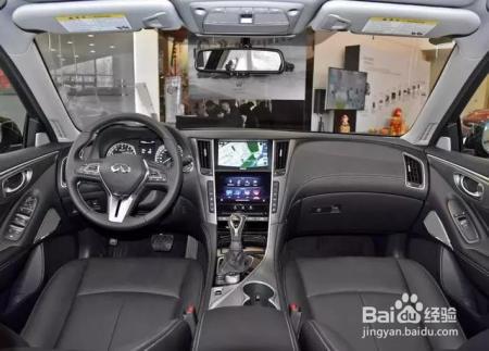 这台豪华中级车跟奔驰“同心”！价格却比C级便宜6万！