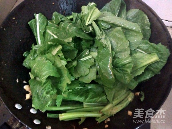 红油炒芥菜的做法