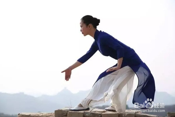 练习太极拳如何加强腿部力量