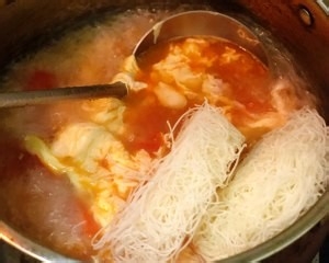 米粉西红柿鸡蛋汤