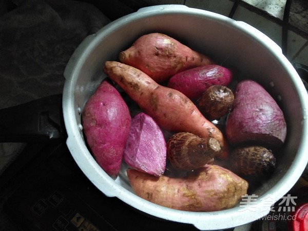 三色芋圆牛奶西米露