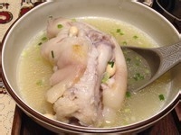 黄豆猪脚汤的家常做法_黄豆猪蹄汤怎么做