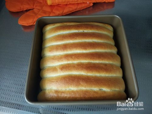怎样用烤箱烤出松软适宜的面包？